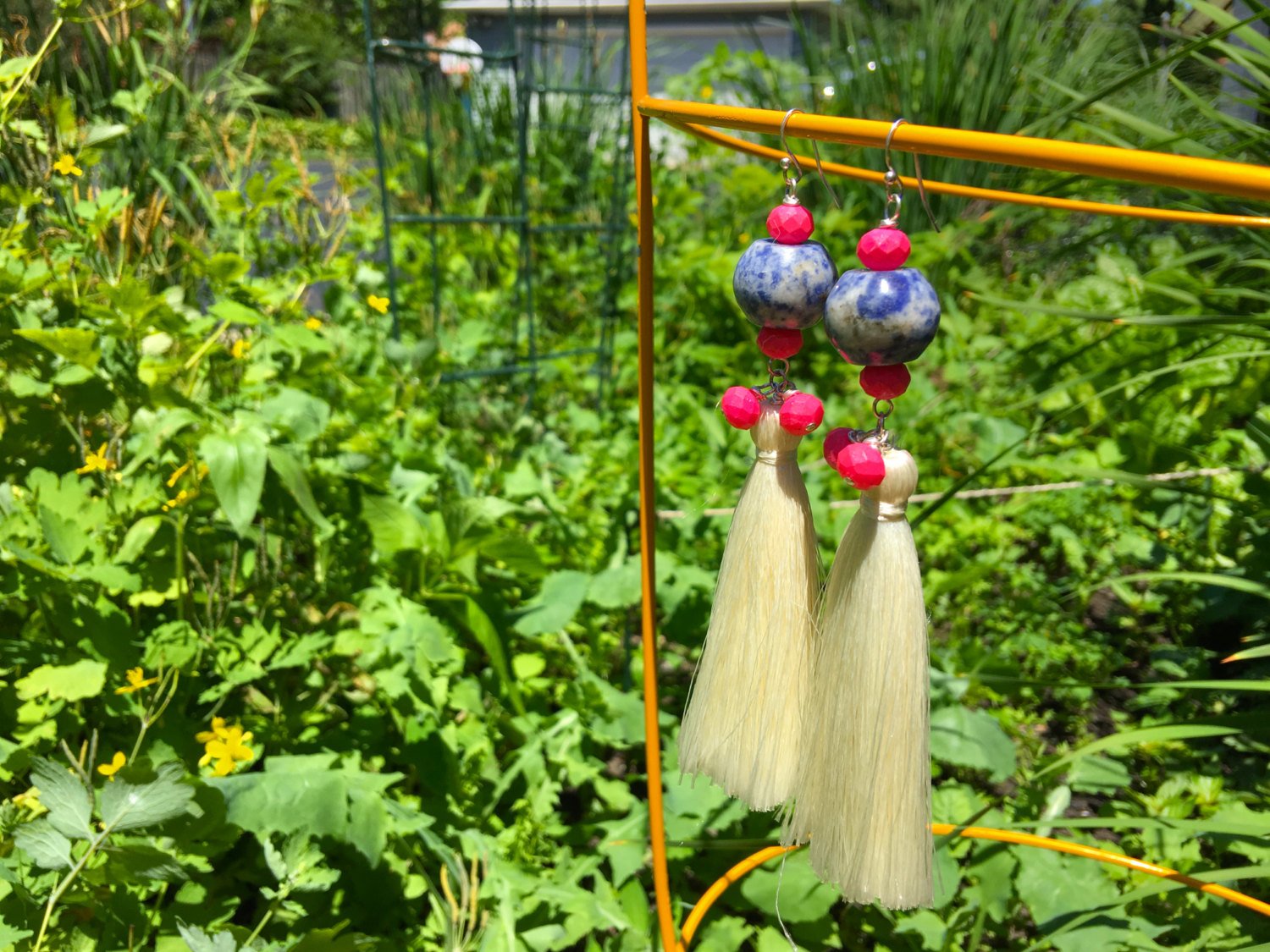 Neon Pink/ Sodalite/ Cream Silk Tassel